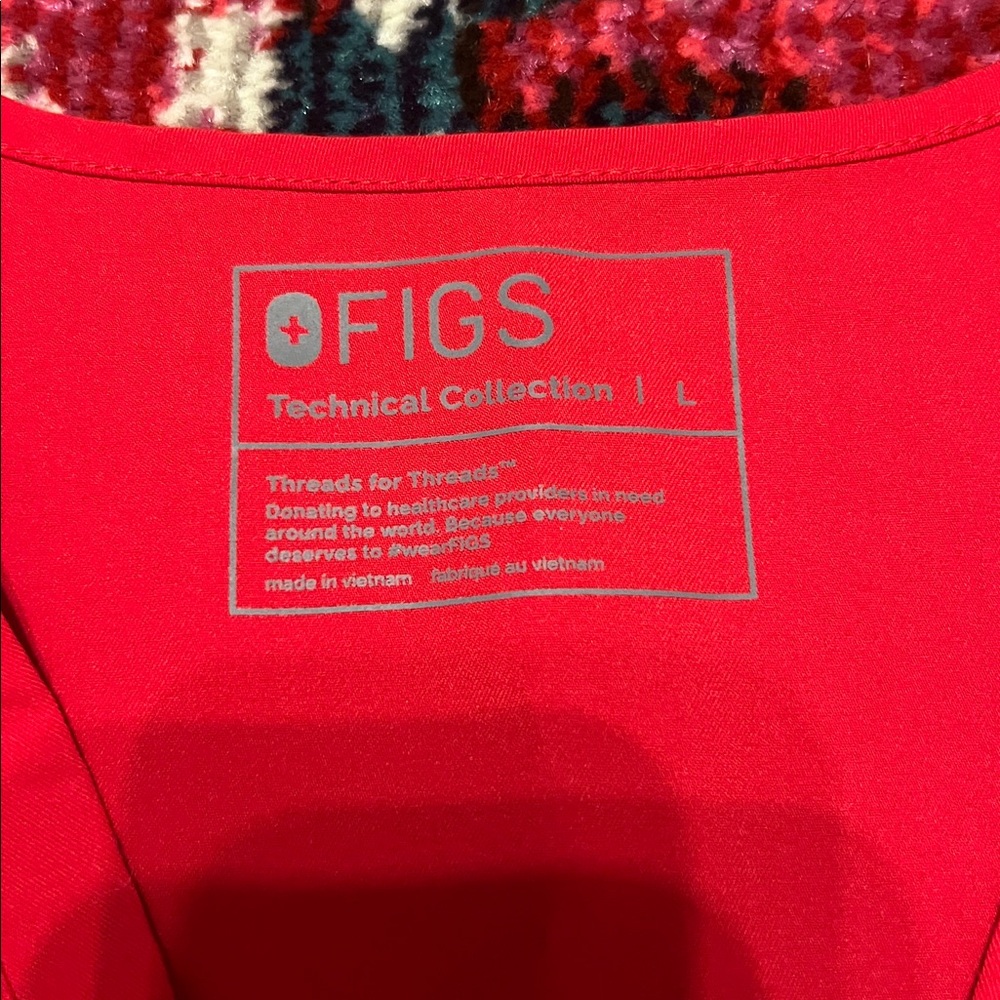 Figs women’s Red Scrub Top - Picture 2 of 4